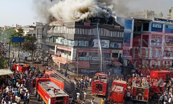 ‘अक्षर ज्ञान- ब्रह्म ज्ञान’ ना होने के कारण वह भवसागर से तर नहीं सकता..21 बच्चों की मौत एक सबक-सूरत गुजरात