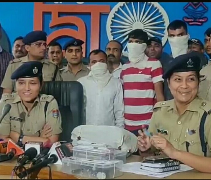 प्रेमनग क्षेत्र मे पट्रोलपम्प मालिक के साथ हुई लूट में पश्चिमUP के 03 बदमाशों को किया गिरफ्तार।