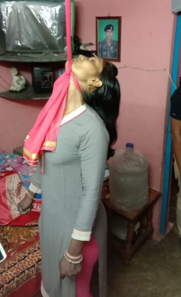 महिला आरक्षक ने लगायी फाँसी , जाँच में जुटी पुलिस