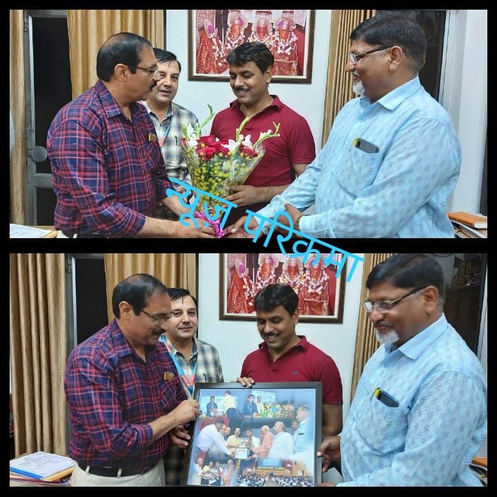 ग्रामीण पत्रकार एसोसिएशन के जिलाध्यक्ष के नेतृत्व में डीएम से मिला प्रतिनिधि मंडल-पुष्पगुच्छ दे कर दी दीपावली की शुभकामनाये….