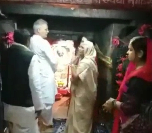 मुख्यमंत्री ने की माँ दंतेश्वरी की पूजा अर्चना