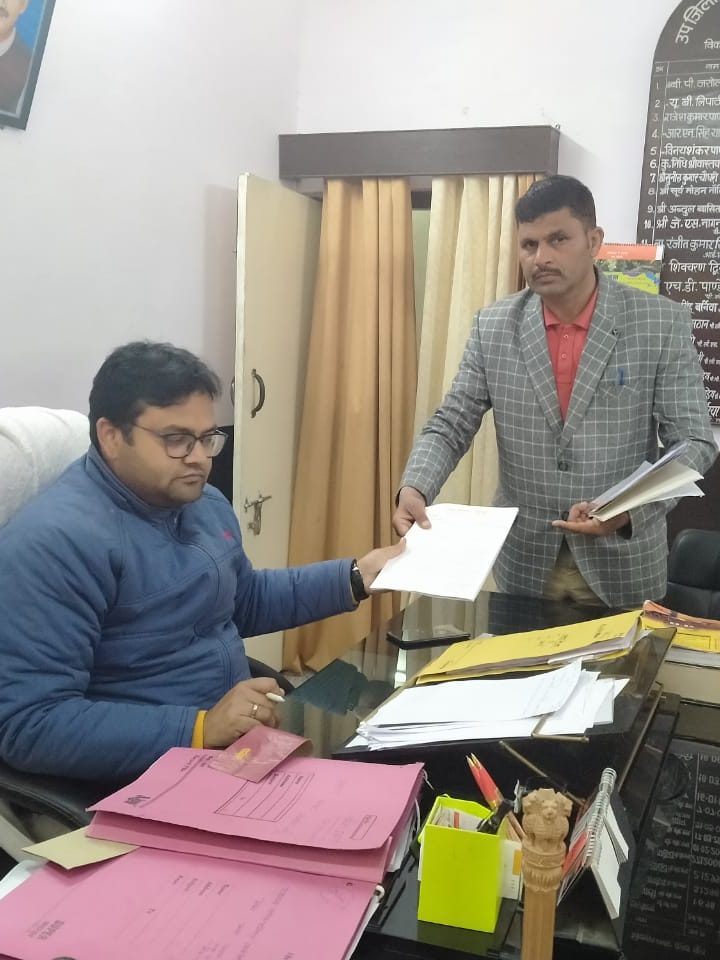 गोना नदी में दबंग ने कब्जाई धारा 132 ए ग्राम समाज की भूमि