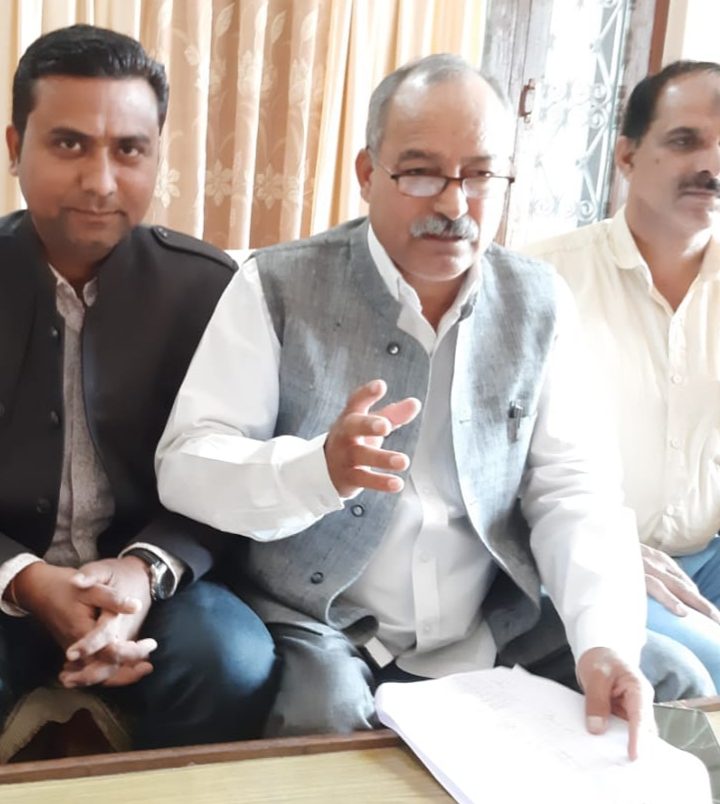 राजभवन क्यों नहीं चला रहा फॉरेस्ट गार्ड भर्ती मामले में सरकार पर चाबुक- मोर्चा
