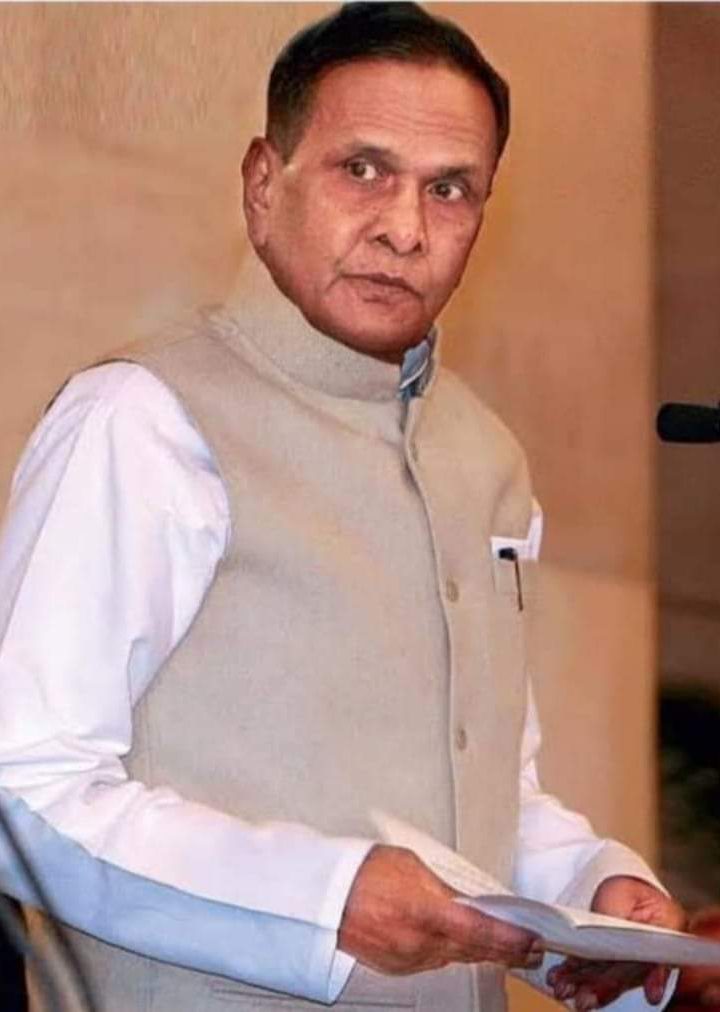 समाजवादी पार्टी के संस्थापक सदस्यों में से एक, कद्दावर नेता बेनी प्रसाद वर्मा अब नहीं रहे,