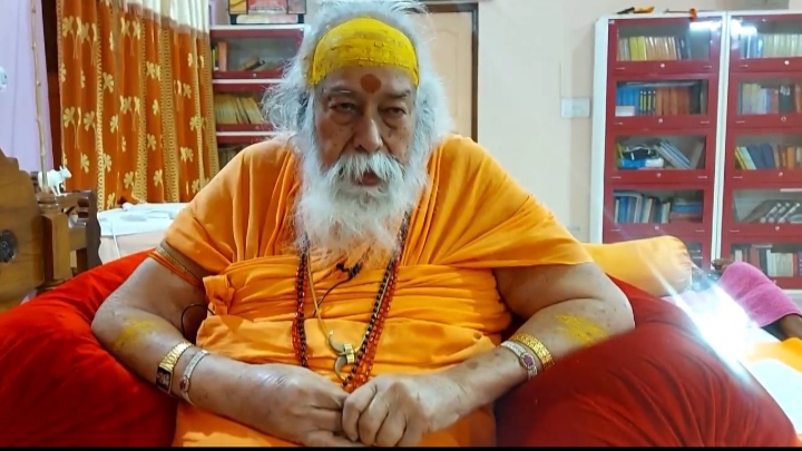 ज्योतिष्पीठाधीश्वर ने संतों के साथ हुई घटना पर जतायी आपत्ति