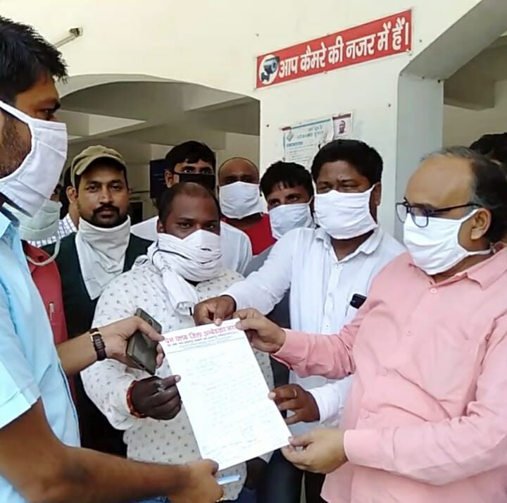 गाजियाबाद में पत्रकार साथी विक्रम जोशी की हत्या के विरोध में प्रेस क्लब सभागार में एक बैठक की गई