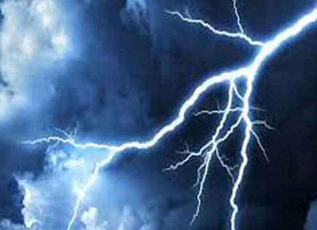बज्रपात से आज बिहार में पंद्रह लोगों की मौत