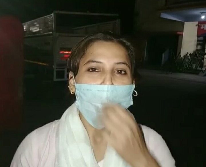 शाहजहांपुर के थाना सदर बाजार क्षेत्र मे छात्रा के साथ हुई मारपीट साथ ही छात्रा ने लगाया छेड़छाड़ का आरोप