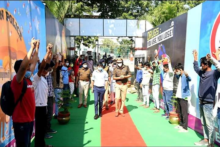 देहरादूनपुलिस द्वाराचलाये जारहे ऑपरेशनसत्य के नवसृजित काउंसलिंग सेन्टरका पुलिसउपमहानिरीक्षक वरिष्ठपुलिस अधीक्षकदेहरादून द्वारा उद्घाटन किया गया