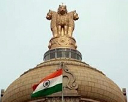 SC की रोक से यह तो मालूम हुआ कि 97000गांव के मालिक है यूपी के मुख्यमंत्री जिनका कोई माई बाप नही वाकई राम भरोसे जब मुख्यमंत्री उनको स्वास्थ सेवा नही दे सकते -वोट चाहिए बस