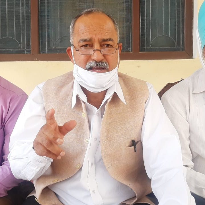 नियामक आयोग से की मोर्चा ने विद्युत कीमतें घटाने की मांग- नेगी