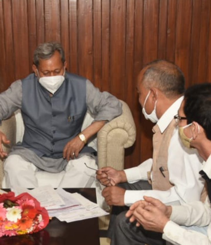 आंदोलनकारी आरक्षण एवं बंद होते उद्योगों के मामले में मोर्चा ने सीएम से लगाई गुहार -नेगी