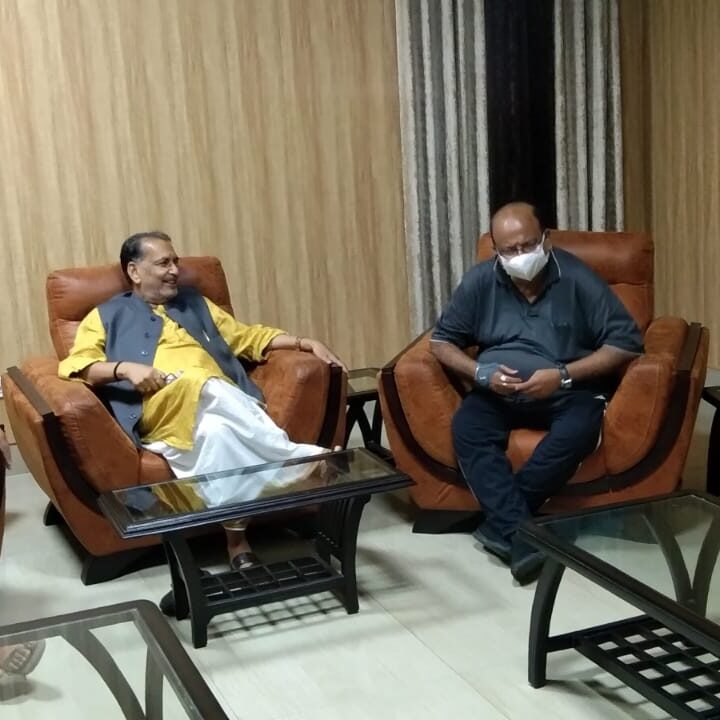 राष्ट्रीय उपाध्यक्ष से मिलने पहुंचे विधायक, अध्यक्ष