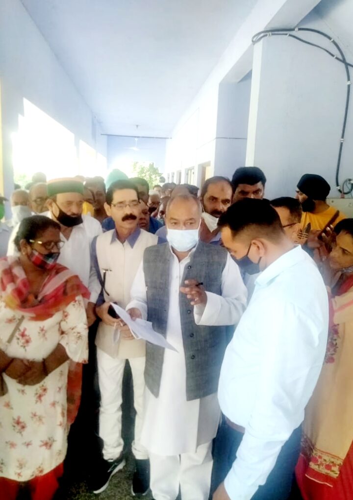 आउटसोर्सिंग नियुक्तियों में सेवायोजन पंजीकरण की अनिवार्यता को मोर्चा ने किया घेराव