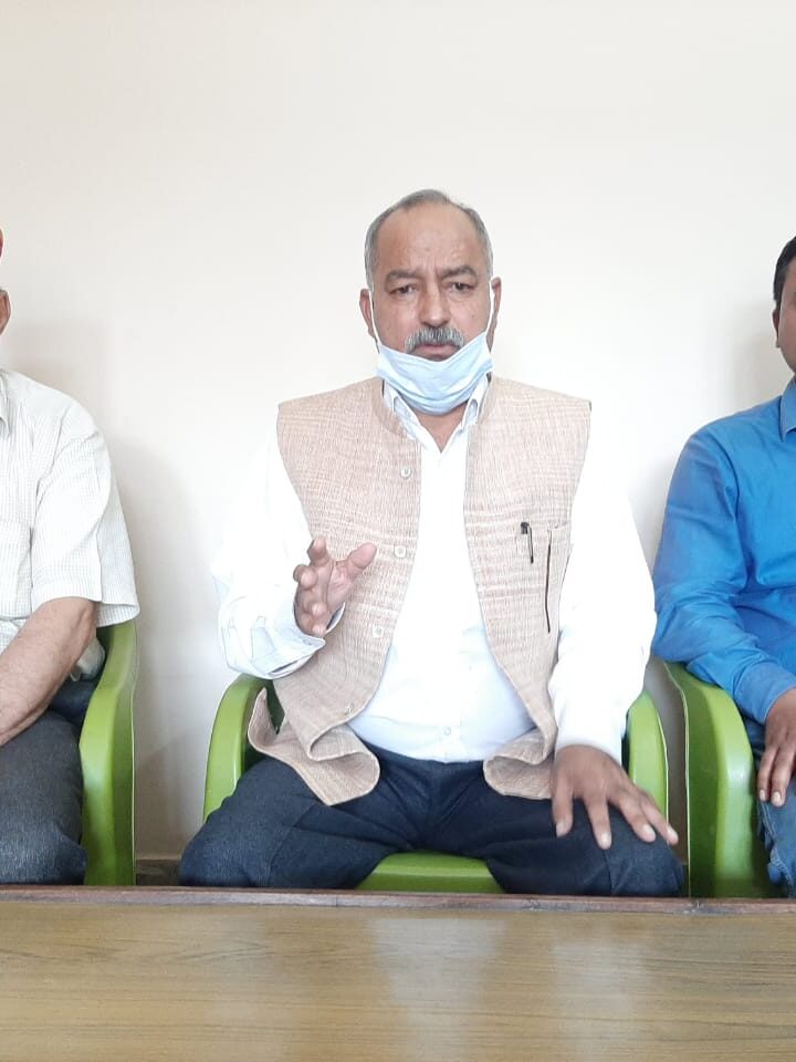 कार्य प्रमाण पत्र की बाध्यता हटाकर शपथ पत्र के आधार पर हो श्रमिक कार्ड जारी -मोर्चा