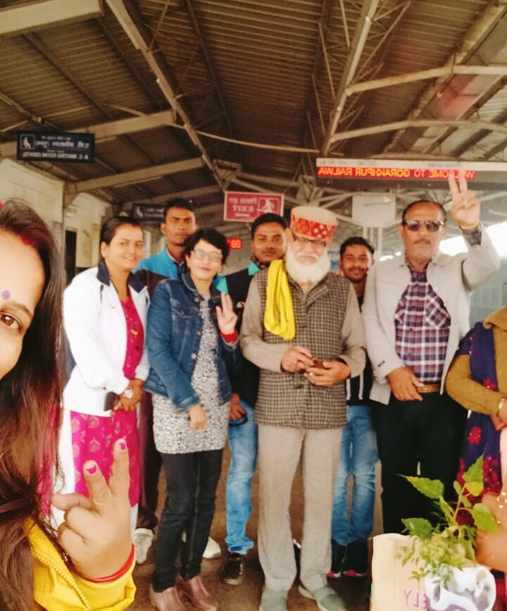 आज पीपल नीम तुलसी अभियान के तहत पर्यावरण योद्धाओं का सम्मान समारोह गौतम बुद्ध जन्मस्थली पर आयोजित  टीम रवाना