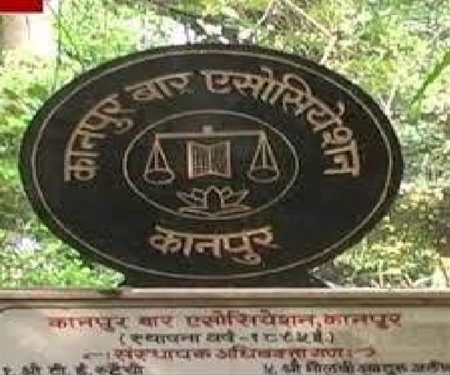 कानपुर बार एसोसिएशन चुनाव रद्द होने के बाद गोली चलने से एक अधिवक्ता गौतम दत्ता घायल हो गए  कचहरी परिसर में