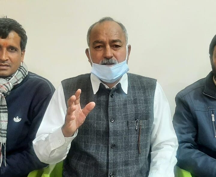 पारदर्शी चुनाव को नगर निगमों/पालिकाओं में वर्षों से जमे अधिकारियों को पहाड़ का रास्ता दिखाए शासन -मोर्चा