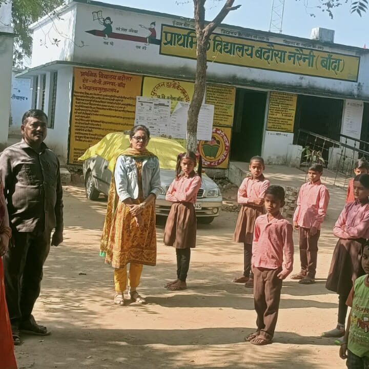 प्रधान ने प्राथमिक विद्यालय का किया निरीक्षण पाई खामियांबेसिक शिक्षा अधिकारी को पत्र लिख कार्यवाही की मांग की