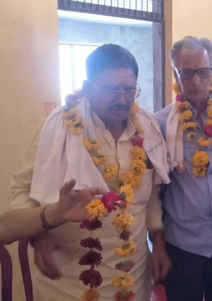 सनाढ्य सभा के चुनाव में महेश तिवारी पिरोना निर्विरोध अध्यक्ष चुने गये वंही।  -गणेश प्रसाद बुधौलिया बने मंत्री
