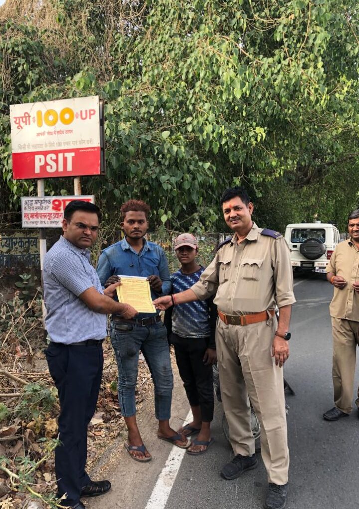 सड़क सुरक्षा सप्ताह में हेलमेट और सीट बेल्ट को लेकर जागरूकता अभियान चला