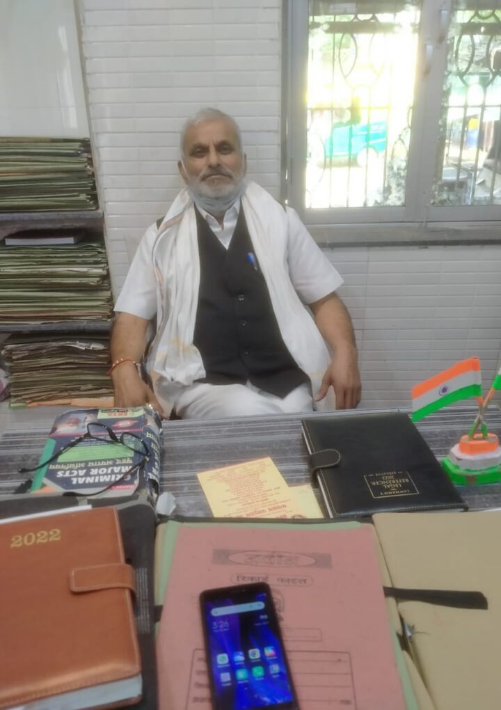 पुस्तकालय की खास्ताहालत को ठीक करा सृजित पदों के सापेक्ष सभी रिक्त पदों की भर्तियां की जाए अशोक जीतू त्रिपाठी एडवोकेट
