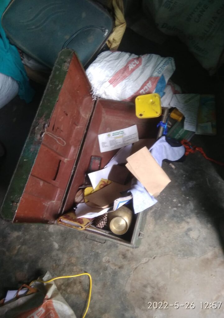 विगत रात्रिलगातार चार घरों में लाखों की चोरी से ग्रामवासी दहशत में।