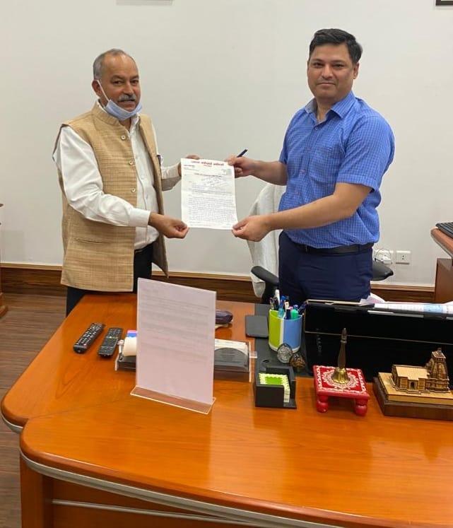 कार्ड धारकों को सस्ती दालें व अन्य सामान मुहैया कराने को मोर्चा ने दी शासन में दस्तक #दाल चना ₹57 प्रति किग्रा दिया जा रहा कार्ड धारकों को |