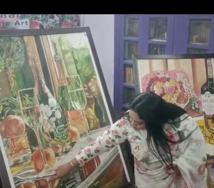 हाइपर रियलिस्टिक वाइन पेंटिंग की पहली महिला आर्टिस्ट है प्रीती दिवाकर