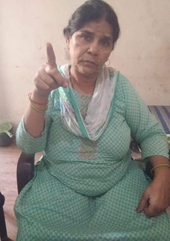 हम महिलाओं की मदद करते हैं,उत्पीडन नहीं :संपत पाल