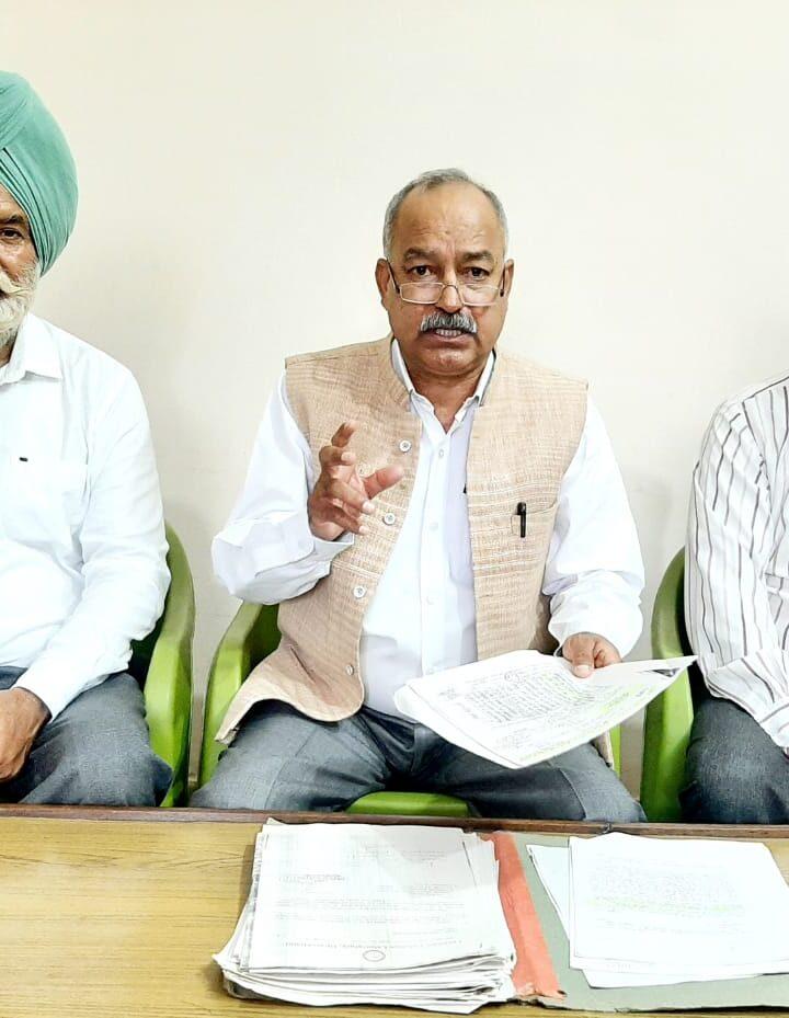राजभवन हरक मामले में लैंड फ्रॉड समन्वय समिति की रिपोर्ट के आधार पर कराए सीबीआई जांच- मोर्चा