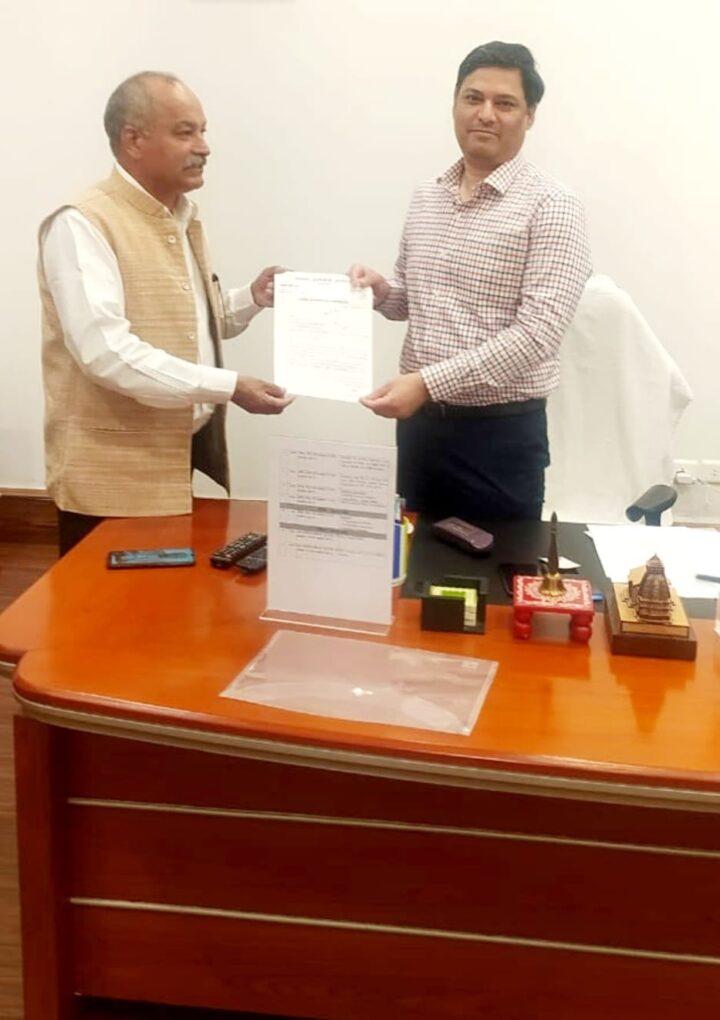 सरेंडर खाद्यान्न/ राशन कार्ड जरूरतमंदों को मुहैया कराने को मोर्चा ने दी शासन में दस्तक