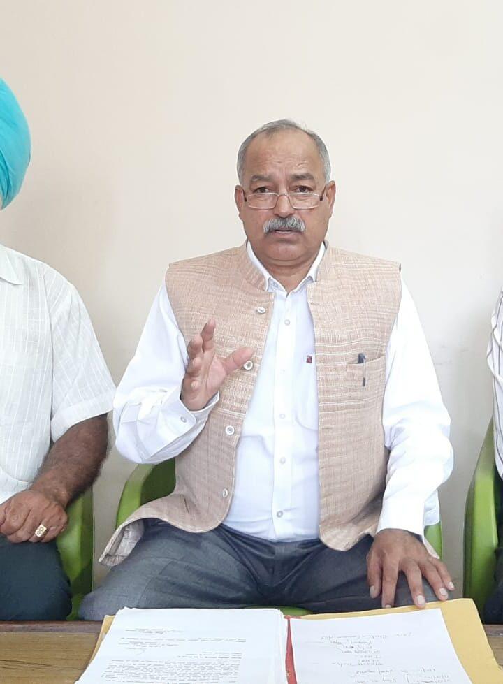 सरकारी वकीलों की फौज से पैरवी कराने के बजाए प्राइवेट वकीलों से पैरवी, फिर भी मिली शिकस्त ! मोर्चा