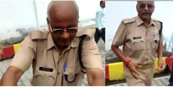 PC करने जा रहे पत्रकार को सिपाही ने मारा अभद्रता की पत्रकारों ने धरना दे कर सिपाही को सस्पेंड करने की मांग की -सुलतानपुर यूपी