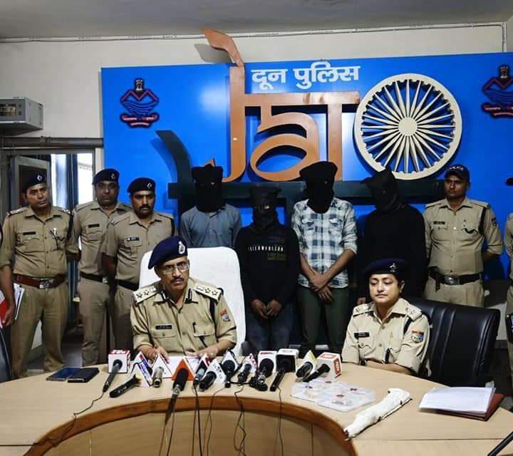 बंद घर में हुई चोरी की घटना का पुलिस ने किया 24 घंटे में खुलासा देहरादून पुलिस की बडी सफलता