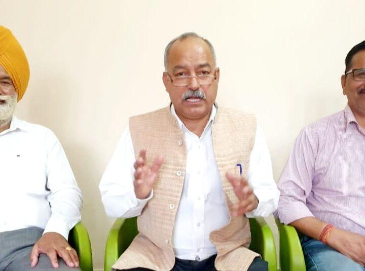 मंत्री गणेश की जिद ने फूंक डाले 50 लाख विदेशी दौरे पर- मोर्चा