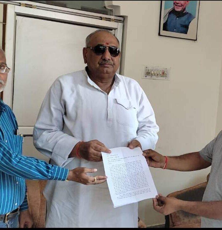 फर्जी पत्रकार थे तो यह निर्वाचन पास क्यों जारी किए गएआत्माराम त्रिपाठी की रिपोर्ट