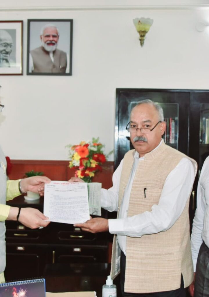 मुख्यमंत्री से बिजली सस्ते दामों पर मुहैया कराने को मोर्चा ने किया आग्रह – रघुनाथसिंह नेगी अध्यक्ष मोर्चा