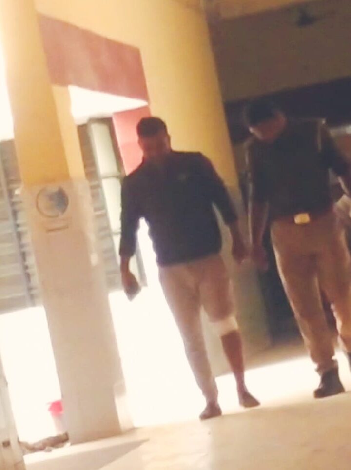 अपराधियों के हौंसले बुलंद वारंटी को गिरफ्तार करने गए चौकी प्रभारी को किया घायल — बड़ी खबर