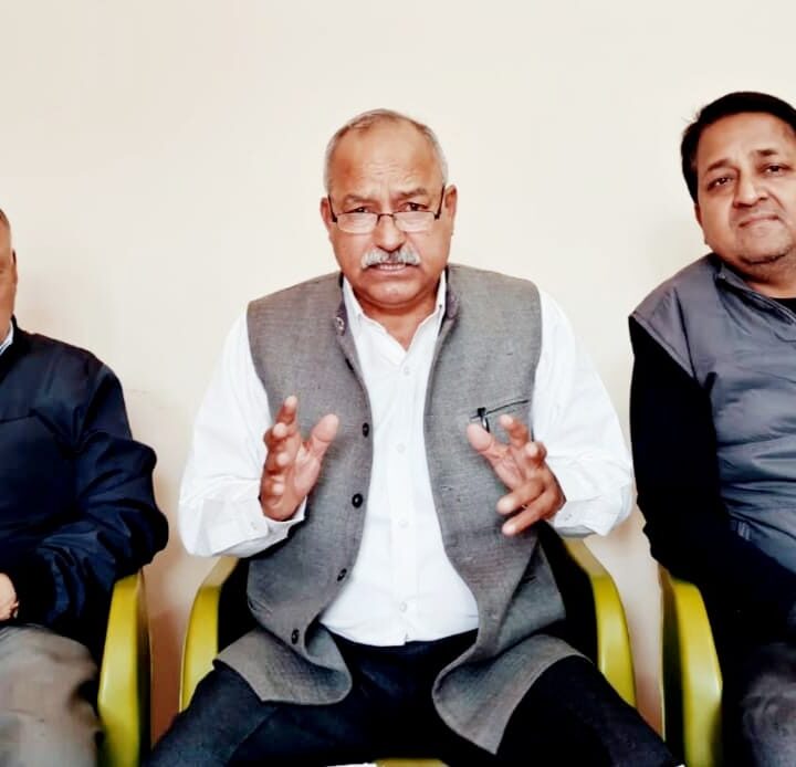 विधायकों की पेंशन बढ़ाने के बजाय हो बंद- मोर्चा