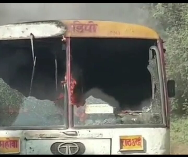 *देख तेरी बसों की हालत क्या हो गई सरकार, कितना भ्रष्ट पड़ा सरकारी बसों कारोबार ।।* हादसा होते होते बचा