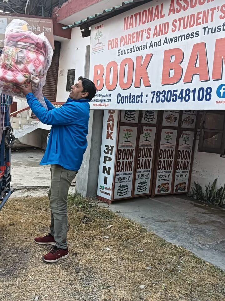 नएपीएसआर ने ऑलवेदर रोड़ पर काम करने वाले मजूदरों तक पहुंचायी राहत सामग्री