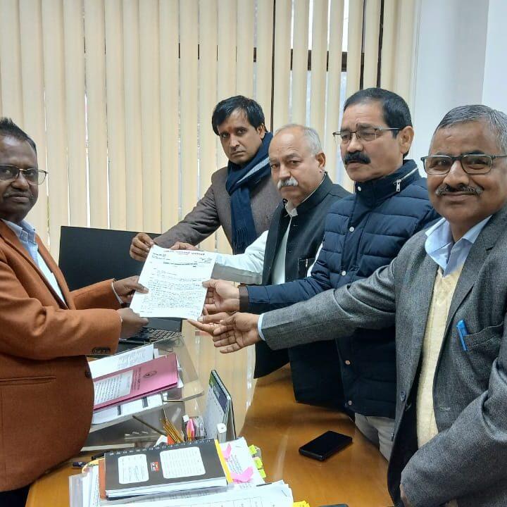 विद्युत उपभोक्ताओं को राहत दिलाने को मोर्चा ने नियामक आयोग में दी दस्तक