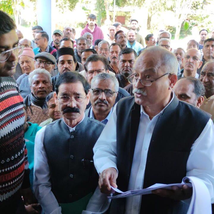 जनता को लुटवाने हेतु विधायक को दी गई वाई प्लस सुरक्षा/ एस्कॉर्ट मामले में सरकार के खिलाफ मोर्चा ने बोला हल्ला