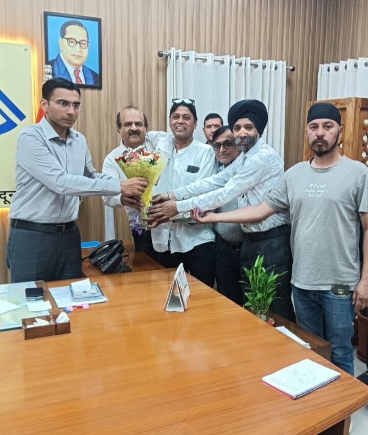 स्कूलों एवं किताब विक्रेताओं पर कार्यवाई के लिये एनएपीएसआर ने जताया जिलाधिकारी का आभार**देहरादून