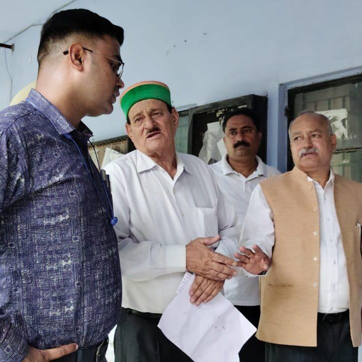 विकलांग जनों के शोषण एवं विधायकों द्वारा घर से चेक बांटने के खिलाफ मोर्चा ने जताया आक्रोश