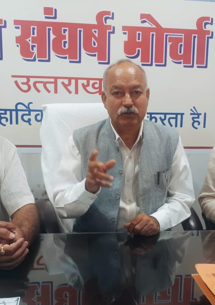 गंदगी- पॉलिथीन खाती गोवंश की कब होगी पूजा गवर्नर साहब ! -मोर्चा